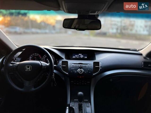 Червоний Хонда Аккорд, об'ємом двигуна 2 л та пробігом 140 тис. км за 11999 $, фото 16 на Automoto.ua