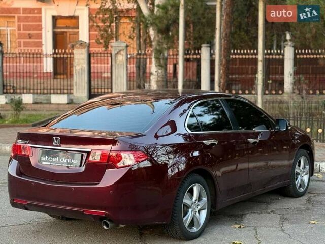 Червоний Хонда Аккорд, об'ємом двигуна 2 л та пробігом 140 тис. км за 11999 $, фото 6 на Automoto.ua