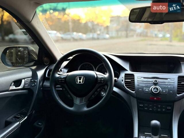 Червоний Хонда Аккорд, об'ємом двигуна 2 л та пробігом 140 тис. км за 11999 $, фото 19 на Automoto.ua