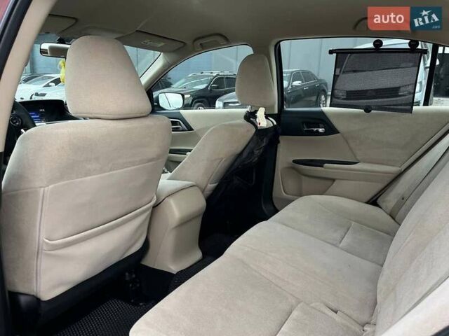 Красный Хонда Аккорд, объемом двигателя 2.4 л и пробегом 224 тыс. км за 9990 $, фото 16 на Automoto.ua