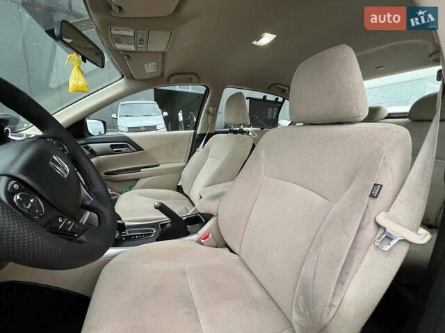 Красный Хонда Аккорд, объемом двигателя 2.4 л и пробегом 224 тыс. км за 9990 $, фото 24 на Automoto.ua