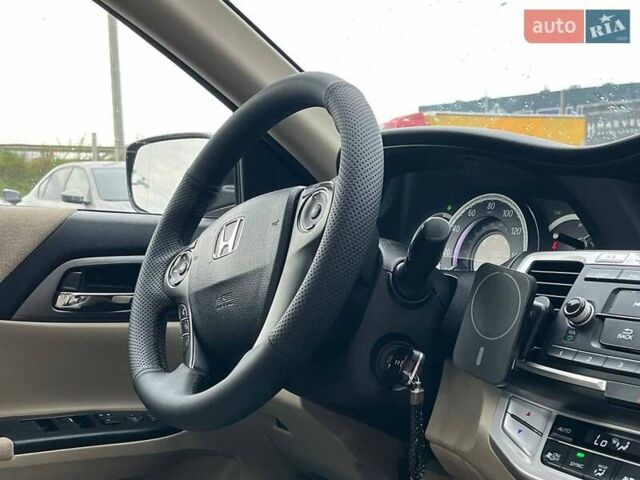 Красный Хонда Аккорд, объемом двигателя 2.4 л и пробегом 224 тыс. км за 9990 $, фото 2 на Automoto.ua