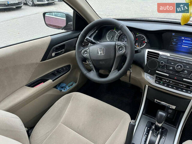 Красный Хонда Аккорд, объемом двигателя 2.4 л и пробегом 224 тыс. км за 9990 $, фото 10 на Automoto.ua