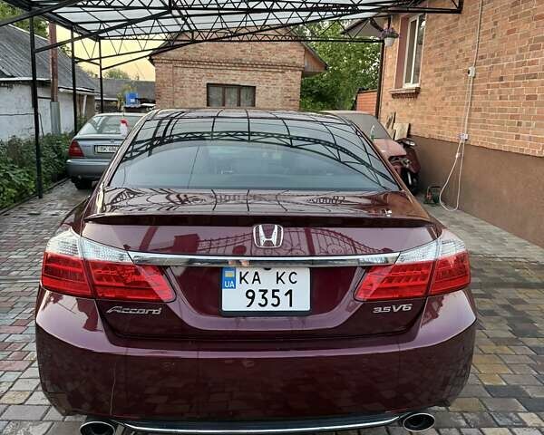 Красный Хонда Аккорд, объемом двигателя 3.5 л и пробегом 208 тыс. км за 16700 $, фото 7 на Automoto.ua