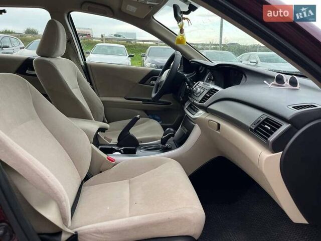 Красный Хонда Аккорд, объемом двигателя 2.4 л и пробегом 224 тыс. км за 9990 $, фото 7 на Automoto.ua