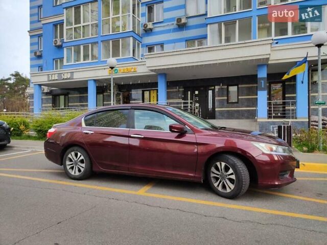 Червоний Хонда Аккорд, об'ємом двигуна 2.4 л та пробігом 128 тис. км за 11999 $, фото 4 на Automoto.ua