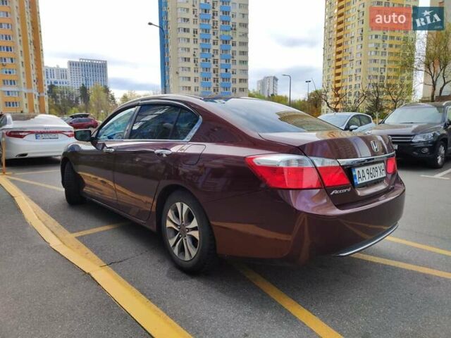 Червоний Хонда Аккорд, об'ємом двигуна 2.4 л та пробігом 128 тис. км за 11999 $, фото 7 на Automoto.ua