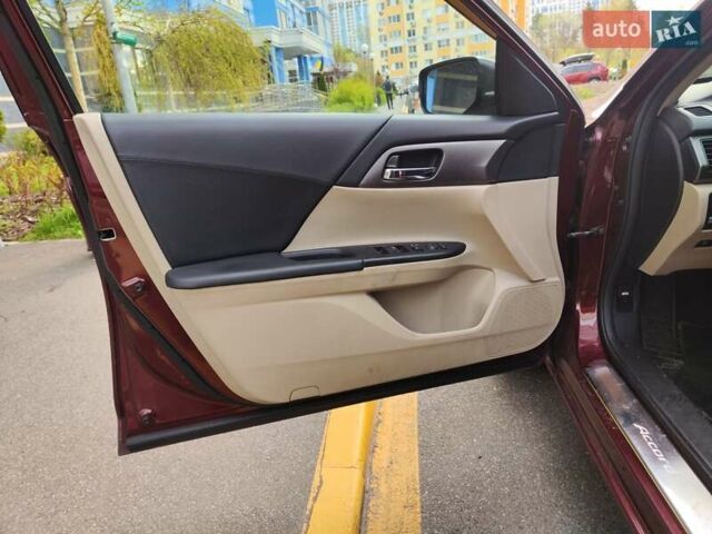 Червоний Хонда Аккорд, об'ємом двигуна 2.4 л та пробігом 128 тис. км за 11999 $, фото 18 на Automoto.ua
