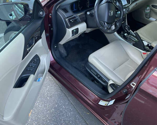 Красный Хонда Аккорд, объемом двигателя 2 л и пробегом 240 тыс. км за 15000 $, фото 31 на Automoto.ua