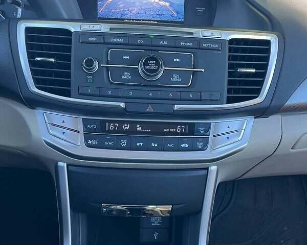 Красный Хонда Аккорд, объемом двигателя 2.35 л и пробегом 138 тыс. км за 16200 $, фото 7 на Automoto.ua