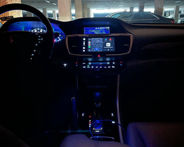 Червоний Хонда Аккорд, об'ємом двигуна 2 л та пробігом 240 тис. км за 14000 $, фото 26 на Automoto.ua