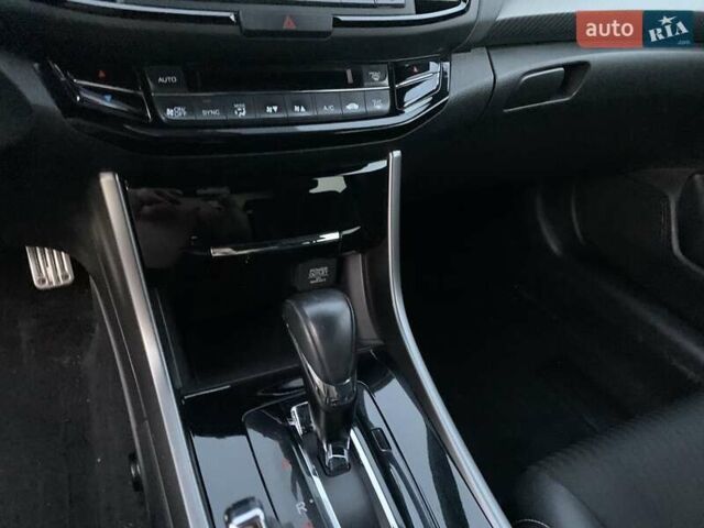 Красный Хонда Аккорд, объемом двигателя 2.4 л и пробегом 90 тыс. км за 15900 $, фото 3 на Automoto.ua