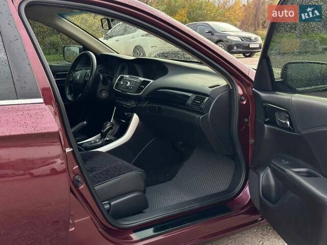 Красный Хонда Аккорд, объемом двигателя 2.36 л и пробегом 184 тыс. км за 13350 $, фото 11 на Automoto.ua