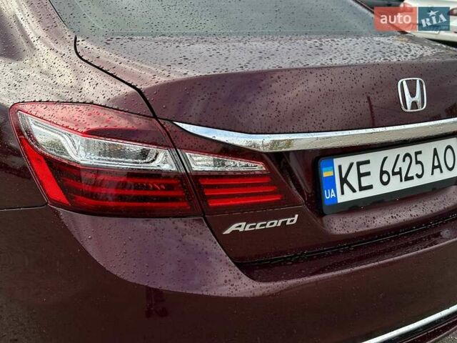 Красный Хонда Аккорд, объемом двигателя 2.36 л и пробегом 184 тыс. км за 13350 $, фото 8 на Automoto.ua