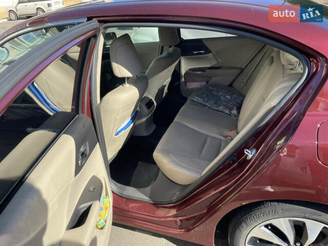 Красный Хонда Аккорд, объемом двигателя 2 л и пробегом 240 тыс. км за 15000 $, фото 12 на Automoto.ua
