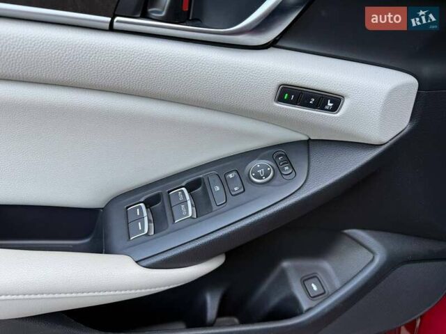 Красный Хонда Аккорд, объемом двигателя 1.5 л и пробегом 96 тыс. км за 19400 $, фото 36 на Automoto.ua