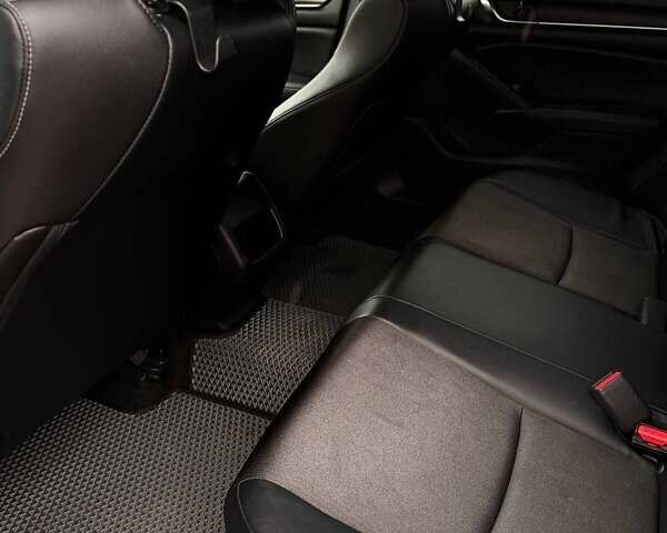 Красный Хонда Аккорд, объемом двигателя 1.5 л и пробегом 41 тыс. км за 17000 $, фото 6 на Automoto.ua