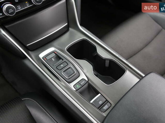 Красный Хонда Аккорд, объемом двигателя 2 л и пробегом 112 тыс. км за 17900 $, фото 19 на Automoto.ua