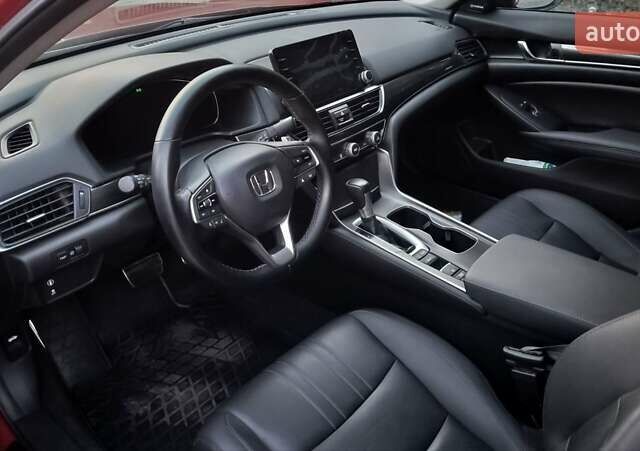 Красный Хонда Аккорд, объемом двигателя 1.5 л и пробегом 14 тыс. км за 19900 $, фото 3 на Automoto.ua