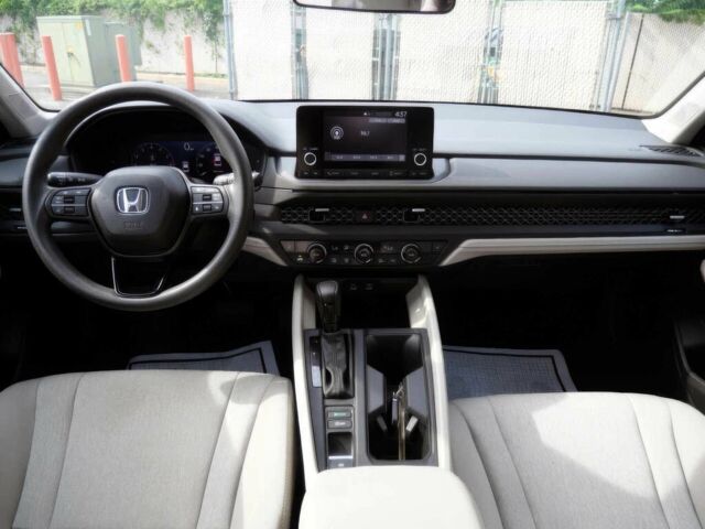 Красный Хонда Аккорд, объемом двигателя 1.5 л и пробегом 13 тыс. км за 8600 $, фото 7 на Automoto.ua