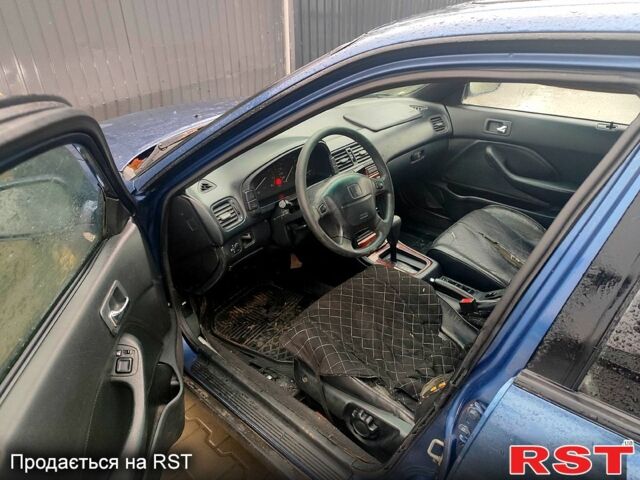 Хонда Аккорд, объемом двигателя 2 л и пробегом 264 тыс. км за 1850 $, фото 3 на Automoto.ua