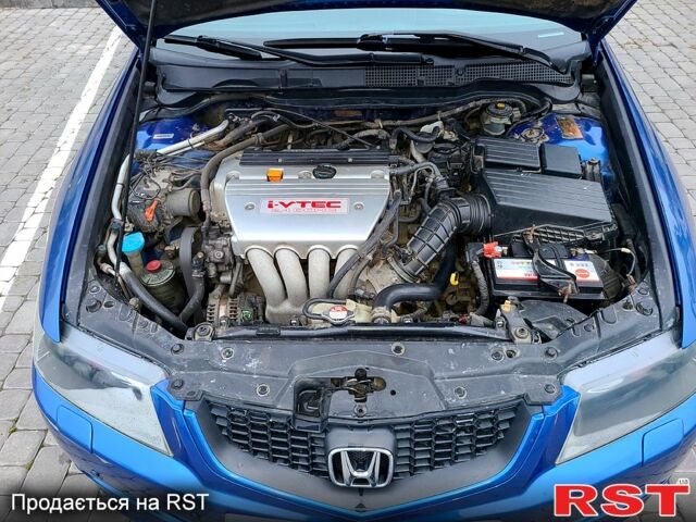 Хонда Аккорд, объемом двигателя 2.4 л и пробегом 190 тыс. км за 6000 $, фото 13 на Automoto.ua