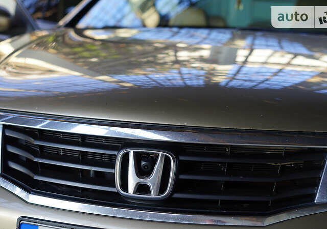 Хонда Аккорд, объемом двигателя 2.4 л и пробегом 190 тыс. км за 9500 $, фото 15 на Automoto.ua