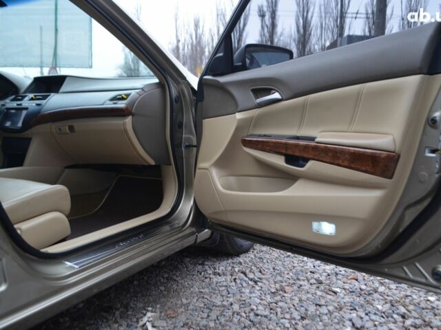 Хонда Аккорд, объемом двигателя 0 л и пробегом 225 тыс. км за 7500 $, фото 13 на Automoto.ua