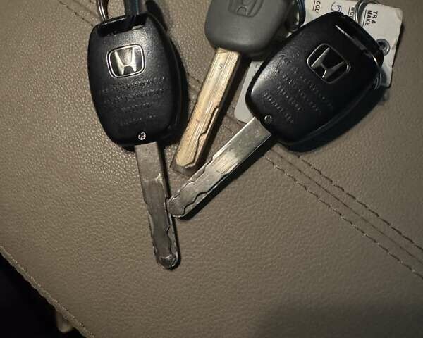 Хонда Аккорд, объемом двигателя 2.4 л и пробегом 181 тыс. км за 7650 $, фото 35 на Automoto.ua