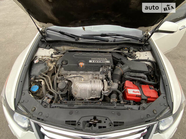 Хонда Аккорд, объемом двигателя 2.2 л и пробегом 240 тыс. км за 9500 $, фото 22 на Automoto.ua