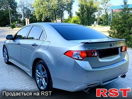 Хонда Аккорд, объемом двигателя 2.4 л и пробегом 212 тыс. км за 11500 $, фото 2 на Automoto.ua
