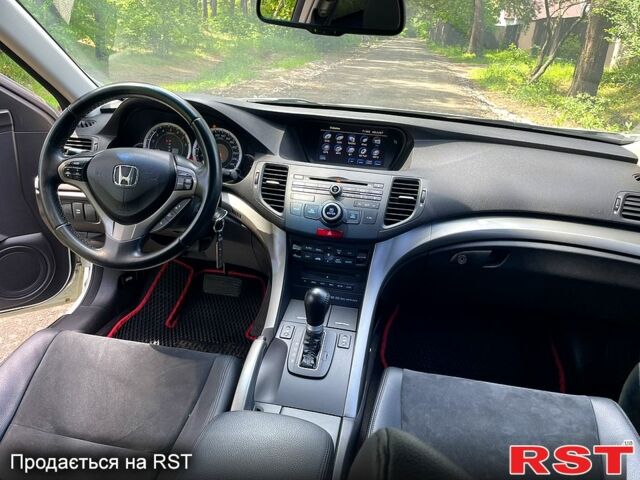 Хонда Аккорд, объемом двигателя 2 л и пробегом 273 тыс. км за 8500 $, фото 4 на Automoto.ua