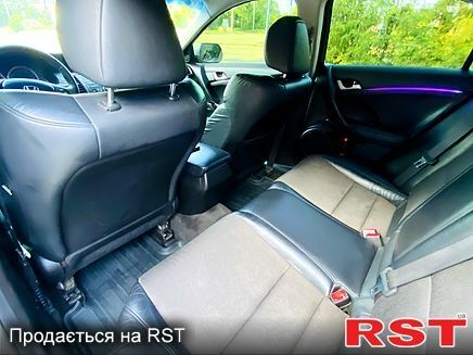 Хонда Аккорд, объемом двигателя 2.4 л и пробегом 212 тыс. км за 11500 $, фото 4 на Automoto.ua