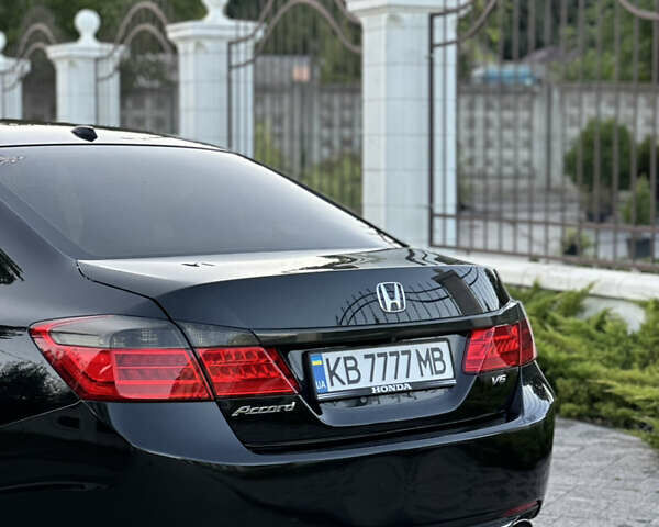 Хонда Аккорд, объемом двигателя 3.47 л и пробегом 83 тыс. км за 13900 $, фото 5 на Automoto.ua
