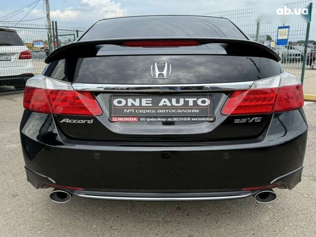 Хонда Аккорд, объемом двигателя 3.5 л и пробегом 308 тыс. км за 13790 $, фото 5 на Automoto.ua