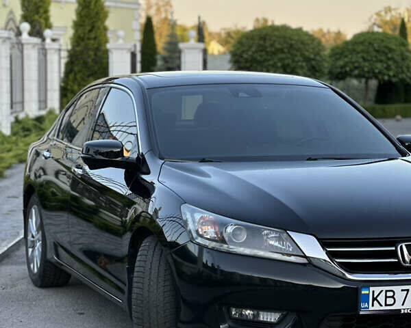 Хонда Аккорд, объемом двигателя 3.47 л и пробегом 83 тыс. км за 13900 $, фото 3 на Automoto.ua
