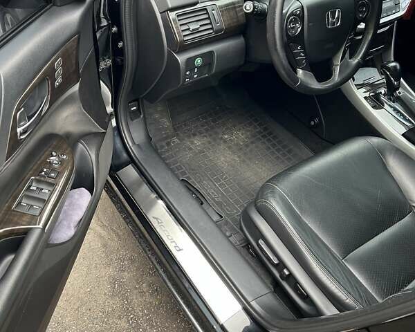 Хонда Аккорд, объемом двигателя 3.5 л и пробегом 190 тыс. км за 16500 $, фото 1 на Automoto.ua