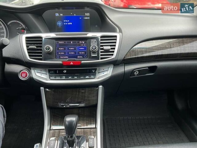 Хонда Аккорд, объемом двигателя 3.5 л и пробегом 190 тыс. км за 16500 $, фото 2 на Automoto.ua