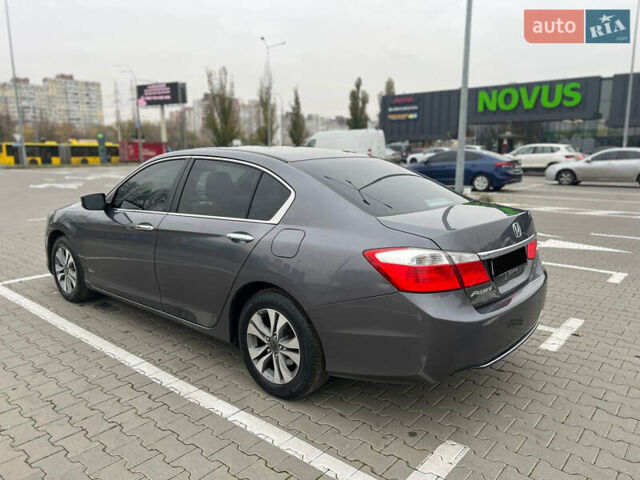 Хонда Аккорд, объемом двигателя 2.4 л и пробегом 171 тыс. км за 10700 $, фото 5 на Automoto.ua
