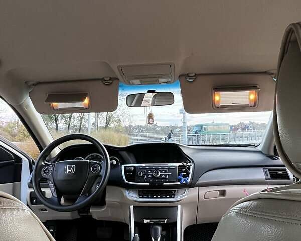 Хонда Аккорд, об'ємом двигуна 2.4 л та пробігом 156 тис. км за 12200 $, фото 15 на Automoto.ua