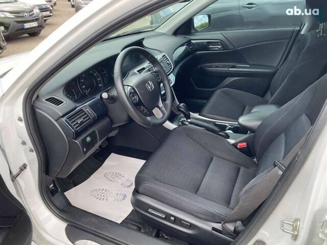 Хонда Аккорд, объемом двигателя 2.4 л и пробегом 180 тыс. км за 12300 $, фото 8 на Automoto.ua