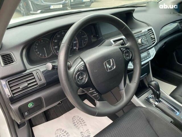 Хонда Аккорд, объемом двигателя 2.4 л и пробегом 180 тыс. км за 12300 $, фото 13 на Automoto.ua