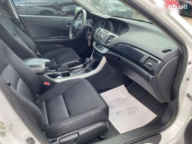 Хонда Аккорд, объемом двигателя 2.4 л и пробегом 180 тыс. км за 12300 $, фото 9 на Automoto.ua