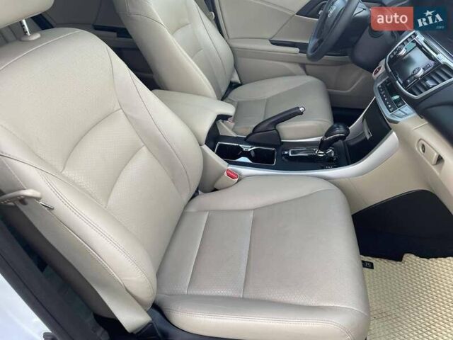 Хонда Аккорд, объемом двигателя 2 л и пробегом 110 тыс. км за 15600 $, фото 12 на Automoto.ua