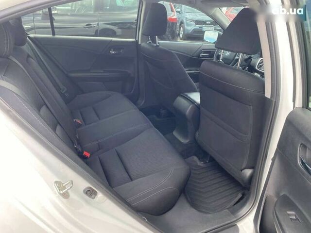 Хонда Аккорд, объемом двигателя 2.4 л и пробегом 180 тыс. км за 12300 $, фото 10 на Automoto.ua