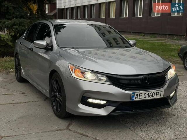 Хонда Аккорд, объемом двигателя 2.4 л и пробегом 118 тыс. км за 14600 $, фото 6 на Automoto.ua