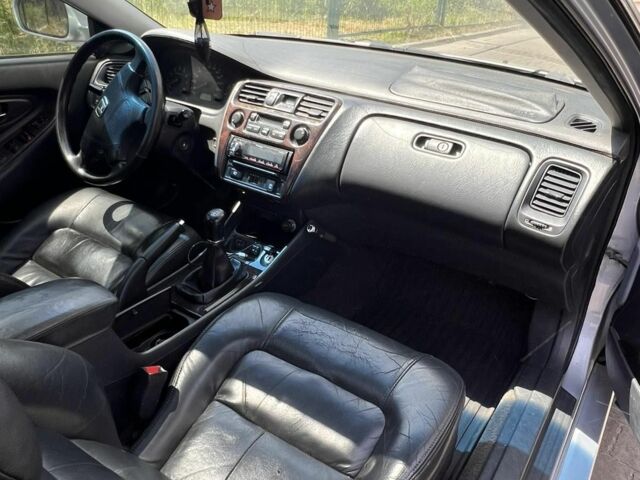 Серый Хонда Аккорд, объемом двигателя 1.9 л и пробегом 360 тыс. км за 3000 $, фото 1 на Automoto.ua