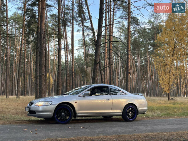 Серый Хонда Аккорд, объемом двигателя 3 л и пробегом 155 тыс. км за 4800 $, фото 3 на Automoto.ua