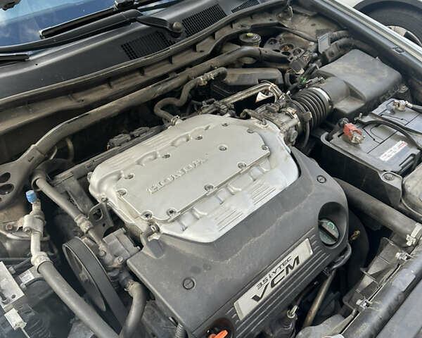 Серый Хонда Аккорд, объемом двигателя 3.47 л и пробегом 195 тыс. км за 8900 $, фото 16 на Automoto.ua