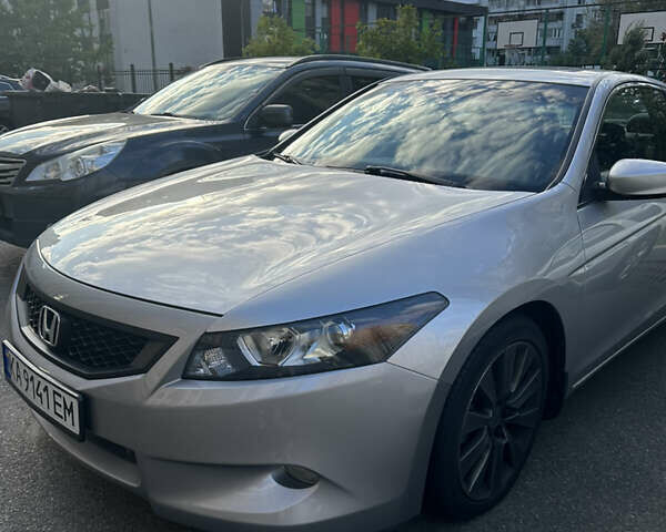 Серый Хонда Аккорд, объемом двигателя 3.47 л и пробегом 195 тыс. км за 8900 $, фото 1 на Automoto.ua